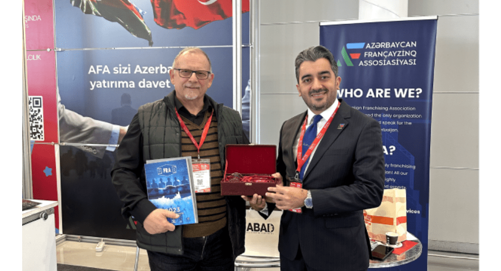 UFRAD Baş katibinə Təşəkkürnamə təqdim olundu